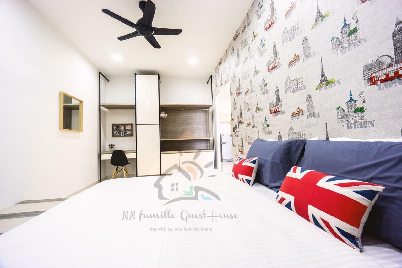 Nn Famille Guest House Pasir Gudang Exteriör bild